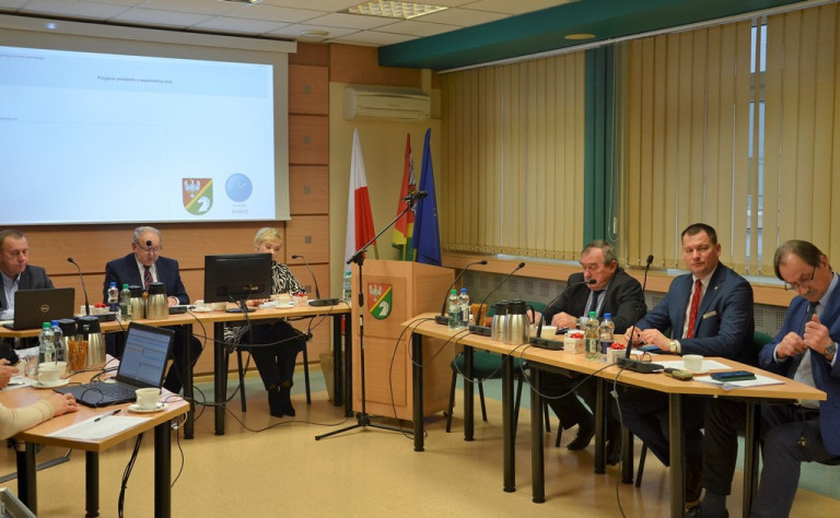 Z XXXVII sesji Rady Powiatu Konińskiego