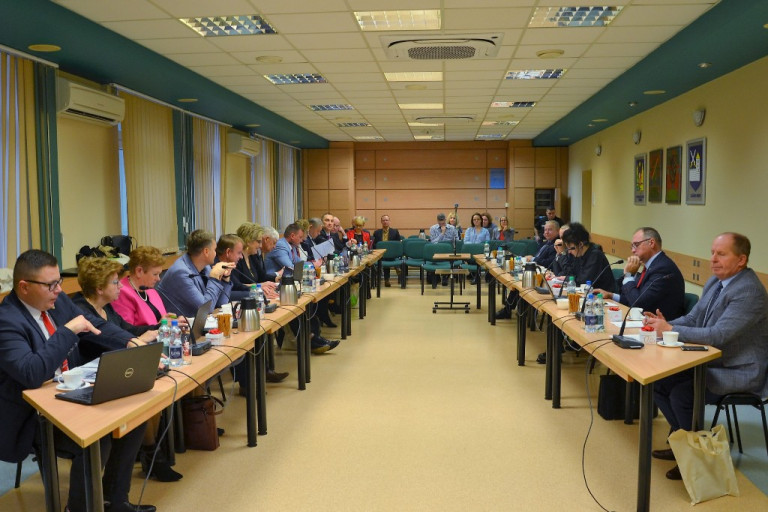 Z XXXVII sesji Rady Powiatu Konińskiego