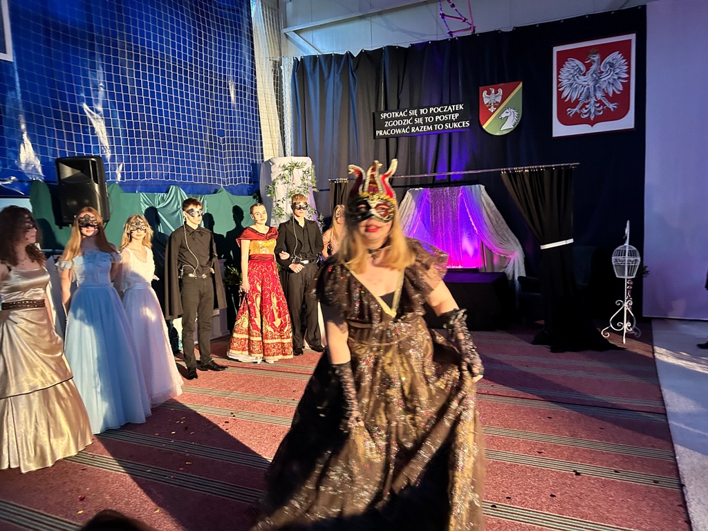 Uroczystość nadania sztandaru ZSOT w Kleczewie