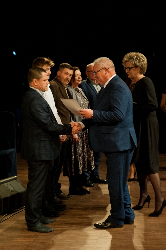Nagrodzeni przez Powiat za najlepsze inicjatywy oraz samorządowe praktyki w 2022 r.