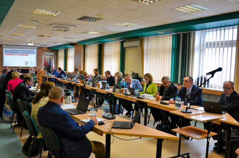 Z XLI sesji Rady Powiatu Konińskiego