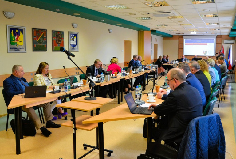 Z XLI sesji Rady Powiatu Konińskiego