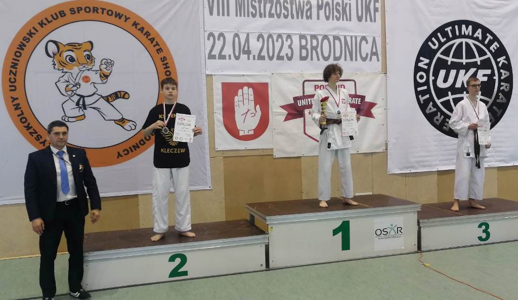 Kolejny udany sprawdzian umiejętności kleczewskich karateków