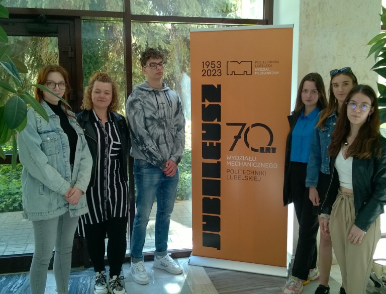 Laureaci Olimpiady Zawodowej z ZSEU w Żychlinie