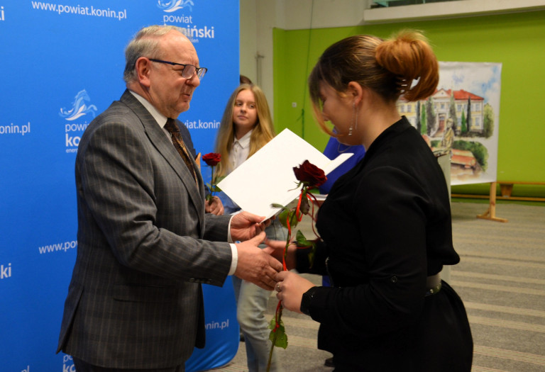 Stypendia Starosty Konińskiego wręczone