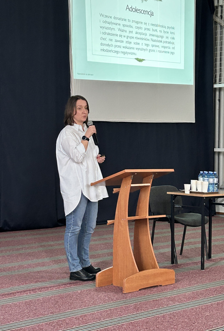 Nastolatek we współczesnym świecie - konferencja