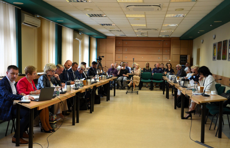 Z II sesji Rady Powiatu Konińskiego