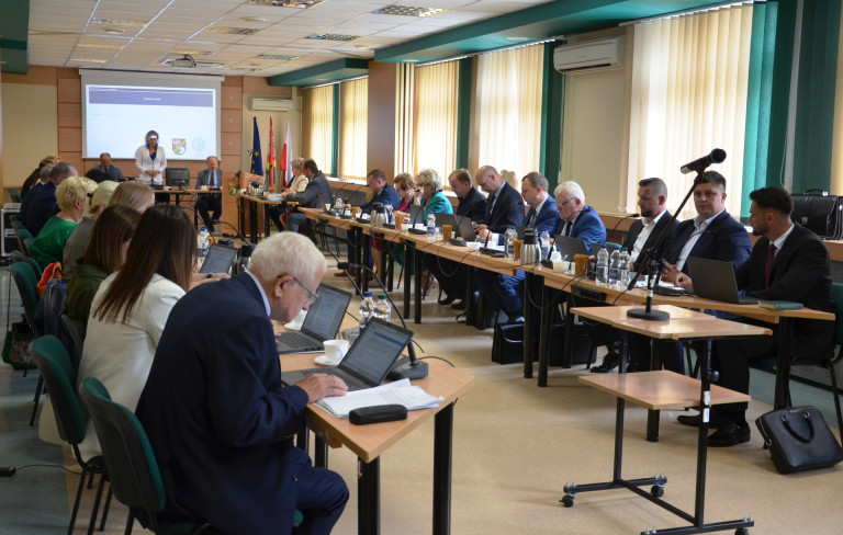 Zarząd Powiatu z absolutorium za 2023 r.