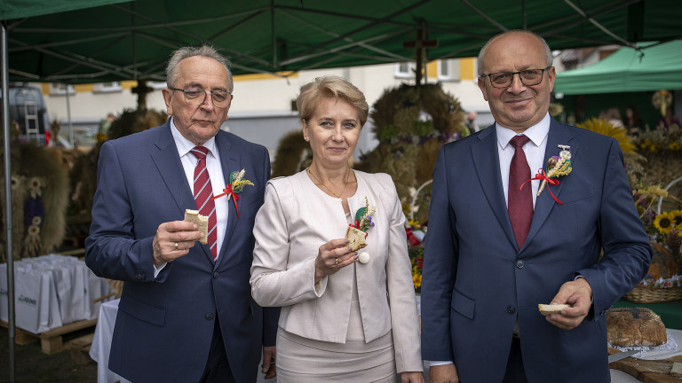 Dożynki Powiatowo-Gminno-Parafialne w Rzgowie ? święto plonów i wdzięczności rolnikom