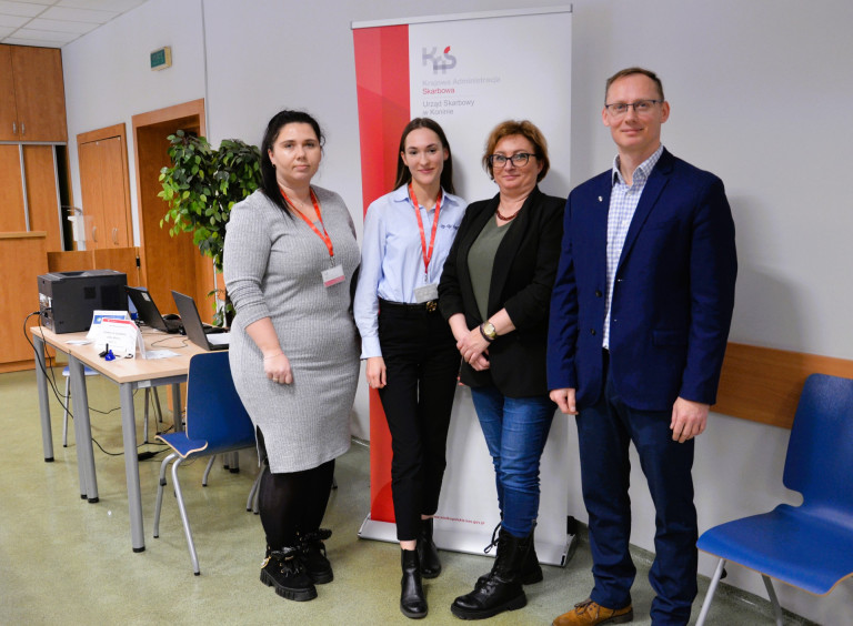 Pomagają załatwić wszystkie formalności