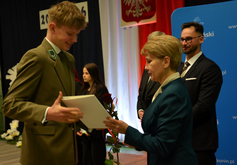 Stypendia Starosty Konińskiego wręczone w Żychlinie