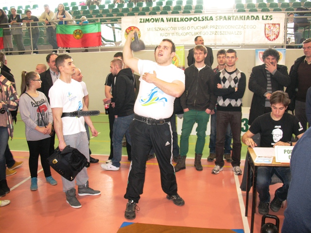 Podnoszenie odważnika 17,5 kg