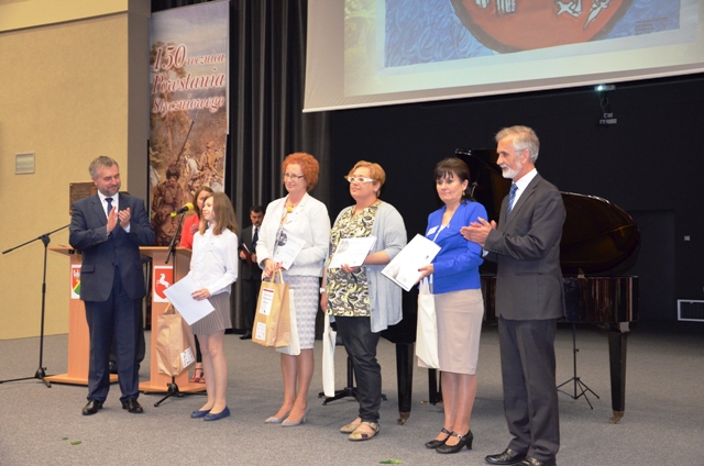 Laureaci konkursu na strój z okresu powstania styczniowego