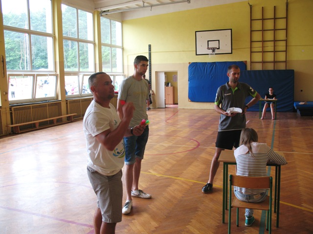 Rzyty lotką do tarczy - Robert Iwiński