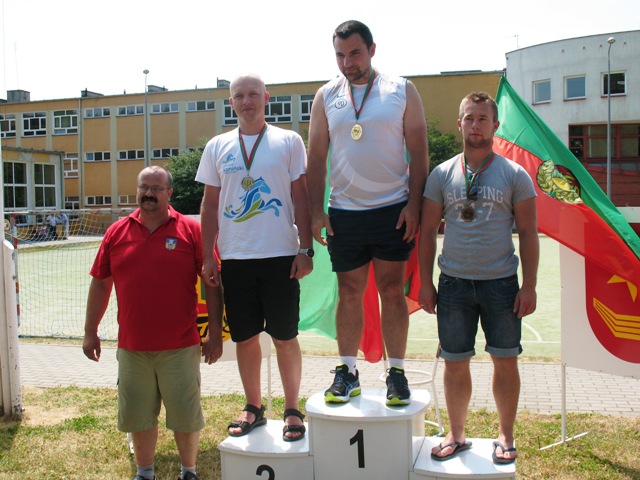 Drugie miejsce mężczyzn w podnoszeniu odważnika