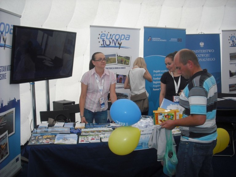 Konsultacje prowadzone przez pracowników PIFE