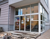 Remont schodów i podjazdu dla osób niepełnosprawnych przy budynku konińskiego Starostwa