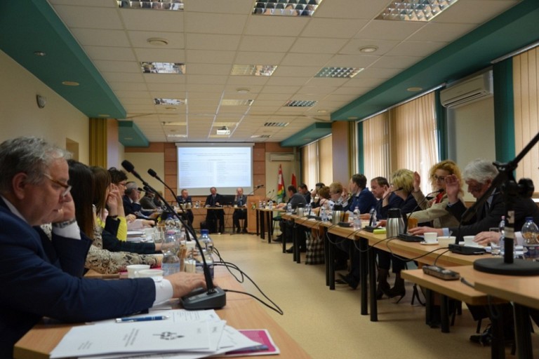 Z V sesji Rady Powiatu Konińskiego