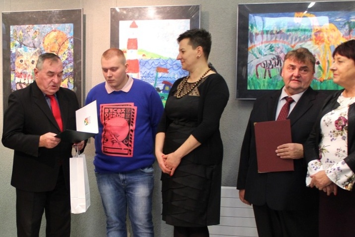 XX "Wystawa Prac Plastycznych Osób Niepełnosprawnych" w Ślesinie