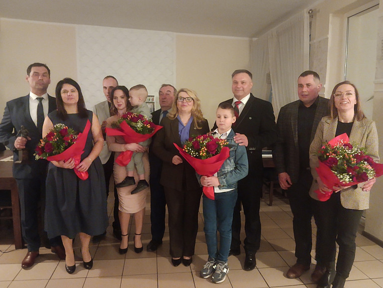 Rolnicy z powiatu konińskiego z tytułem Wielkopolski Rolnik Roku 2023