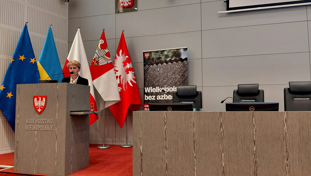 Samorządy o wyzwaniach związanych z usuwaniem azbestu