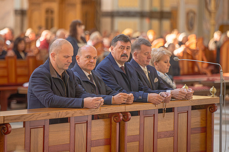 Niedziela Misyjna w Licheniu. Wsp&oacute;lna modlitwa o pok&oacute;j na świecie