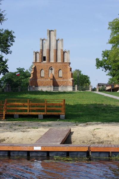 Gotycki kościół w Warzymowie